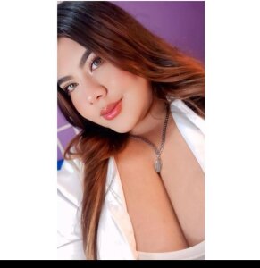 TiffanyMonrow “A little bit of me” Foto 4