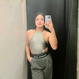 Fantacyloverr Monz Square Gambar