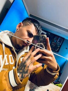 1Panini21 Public Pic