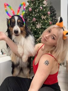 SibleyDurborow Warm New Year's hugs ❄️🤍 Pic 3