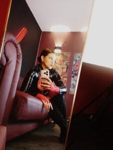 Skylar__Desire HEY DO YOU WANNA KNOW THIS MISTRESS Pic 5