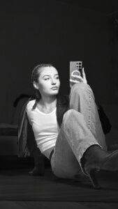 AvelinaScheppsomething from a photo shoot图片 4