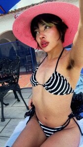 sweet_Samx On the beach Gambar 6