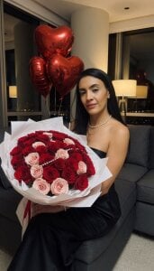 EvaaSinclair Valentine's Day 2026💗 Hình 4