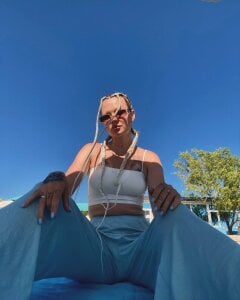 AnnaBales Public Foto 3