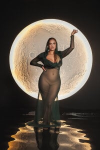 SofiaReyes1 Whispers of the Moon 🌙 صورة واحدة|SofiaReyes1 Whispers of the Moon 🌙 صورتان|SofiaReyes1 Whispers of the Moon 🌙  صور|SofiaReyes1 Whispers of the Moon 🌙  صورة