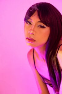 Ari_sunshine_ Behind spotlights Pic 6