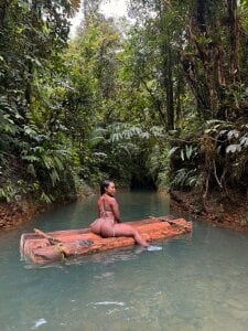 AbbySwan_ 💚 Pic 2