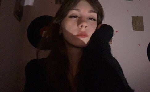 WildPeachh ✨Meeeee✨ Pic 2