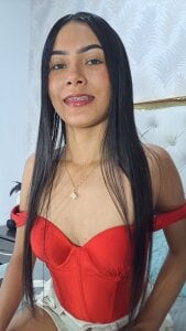 noa-camila sensuales Pic 2