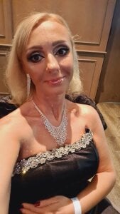 Leona-Exotic October Foto