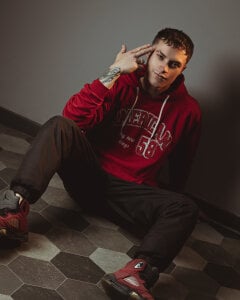 Silence, attitude and internal fire 🔥❤️ de Lil_James  5 Imagens