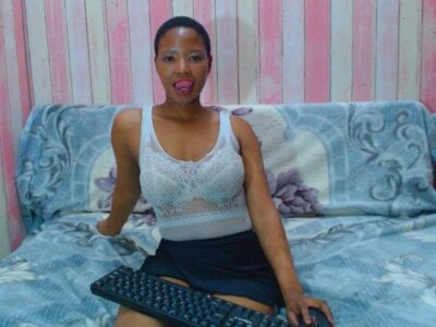 Public de ebonyfirexx  2 photos