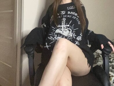 CutieWorm Your Mistress after Gaming slika 5