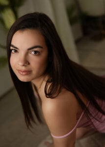 Hon3yLips Public Pic