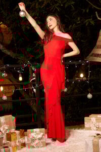 victoriapalmerfg 🎁 Your favorite surprise under the tree✨ Pic 3