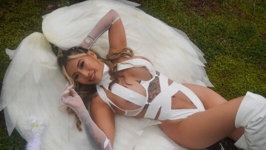 Amelia_LOV I invite you to live in my world of fantasy and lust Pic 3
