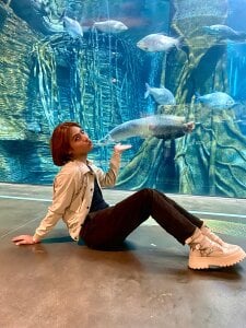 immersing myself in the calm and beauty of the aquarium od imgerver  2 snímek