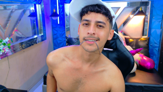 Today I was with a cap hehe 🧢 de Alan_Del_Reyx  7 photos