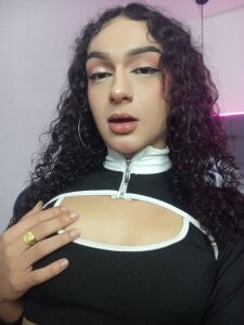 Hey guys, I'm online if you want to come and have an amazing time with me 🫦💗 de scarletcherry18  4 Imagens