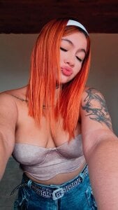 Anikka_Albrite_ Public Pic 2