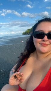 Katy de Katypersian_  4 photos