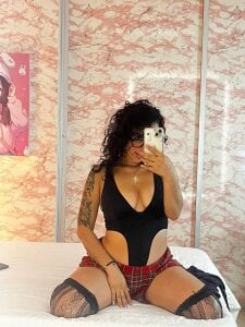 sarah_sluty very sexy and hot Foto