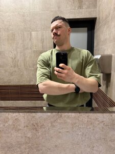 Alex_Hens Public Pic 3