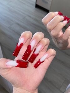 Aiko_Yumi Crazy nails Pic 5