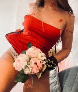 _Eva_Rose_ Happy Valentine's Day ! Photo 5