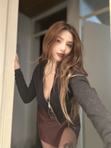 ari_kat sexy skirt Pic 5
