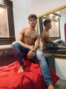 Axelgreyder Public Foto 3