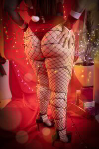 Isa_Thompson__ Merry christmas Pic 6