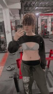 LioraVelvetC You like when I take control.” Billede 3