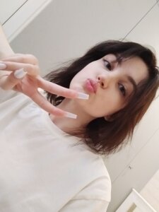 DarylBraddy Shh, shh, shh, shh, shh, shh, shh, shh, shh. Dangerous girl. Foto