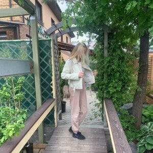 LonaLaban I am Pic 4