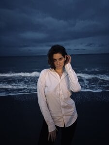 SabrinaRayX holiday by the sea, no naked) Pic 3