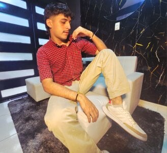 boy in red od Alan_Del_Reyx  5 snímek