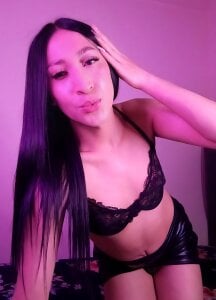 Analuu_Ferrer69_ Public Pic 4