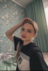 SolLocy relaxing in home 圖片 5