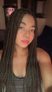 SaraaLopeez Public  3টি ছবি