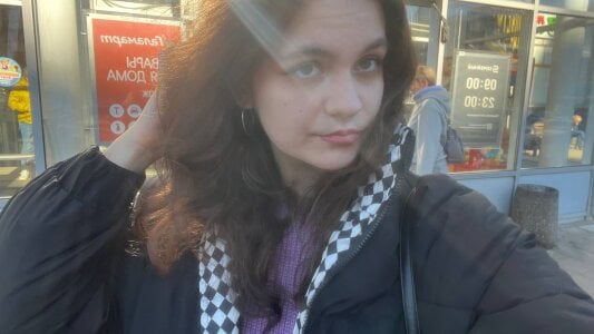 Red_Aria OUTSIDE Εικόνα