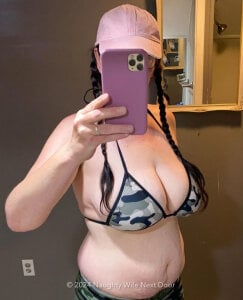 naughtywifenxtdoor Public Pic