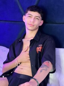 Logan_Woods Public Foto 3