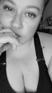 Alex_Goddess_ Public Pic 5