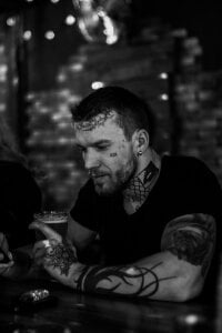 Huntall77 Bar party Gambar 3