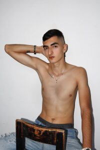 DimitryHank kullanıcısının Me albümü -  8 fotoğraf