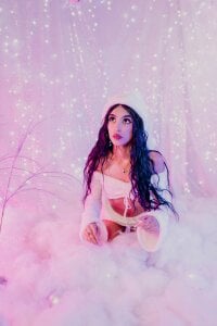 EmmaDuque christmas white Pic 2