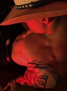 Alan_rosee Your favorite cowboy baby 😈 사진 2