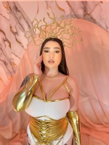 SarahRhodes_ Egyptian goddess Pic 4